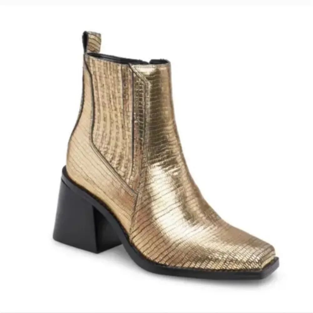 🆕👢Vince Camuto Sojetta Ankle Boots, Gold, Sz 5-1/2